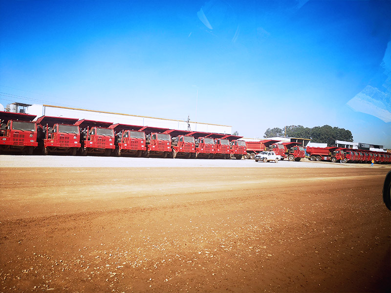 52 unités de camions miniers sont livrés au principal client de la zone minière de Huagang